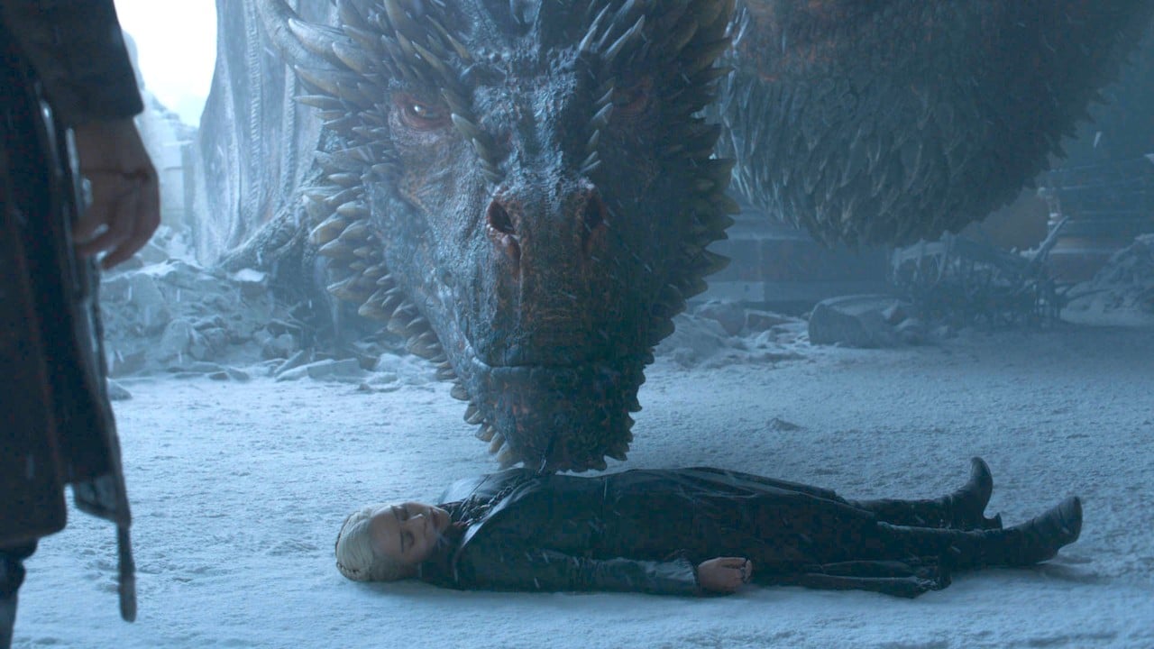 'Game Of Thrones' showrunneri otkrili što je Drogon učinio s tijelom Daenerys