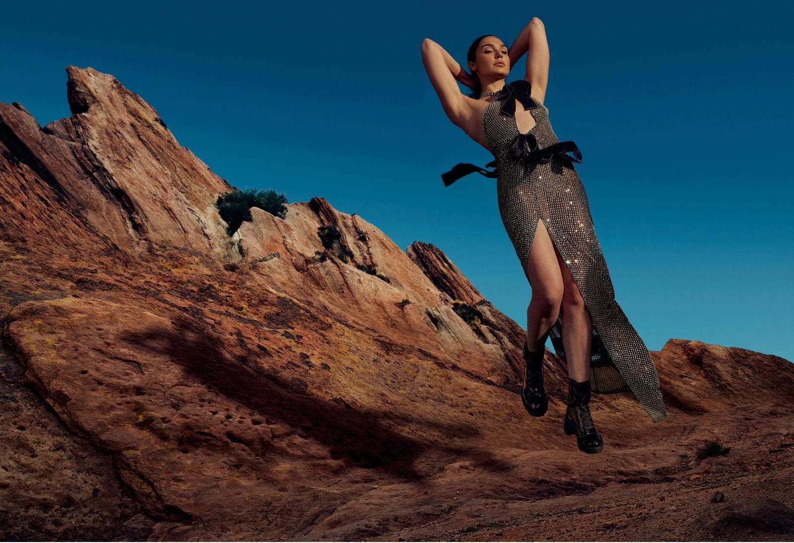 Wonder Woman zvijezda Gal Gadot krasi naslovnicu i stranice Vogue