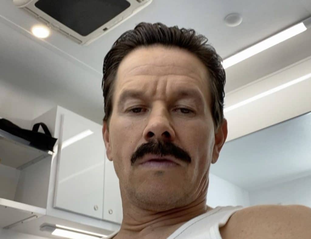 Mark Wahlberg otkrio kako je pustio brkove za ulogu Victora Sullivana u 'Uncharted'