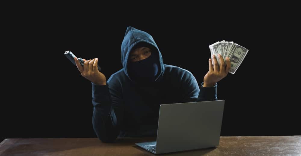 kriminalac je ukrao novac